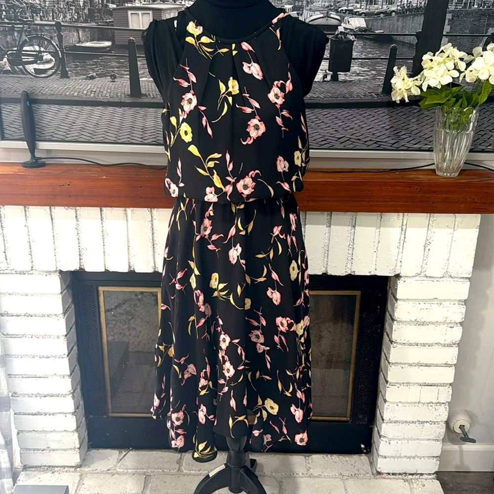 White House Black Market Dress Black pink yellow Floral Halter Sleeveless Size 8